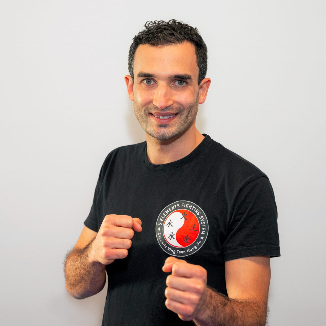 Das Bild zeigt den Lehrer dieser Schule für Ving Tsun Kung-Fu